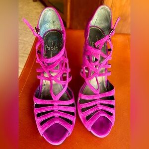 Paolo Jacadia Fuschia Magenta Suede caged strappy platform heels, sz 8.5